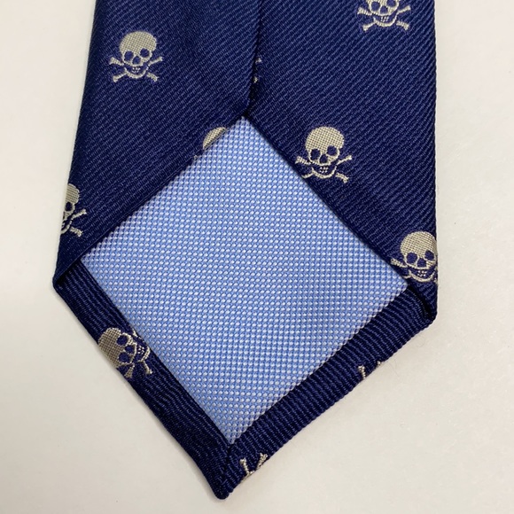 Tommy Hilfiger Skull & Crossbones Blue/White Tie 100% Silk - Picture 4 of 6